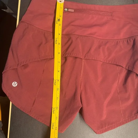 Lululemon Speed up High-Rise Lined Short. Size 2 Tall - Picture 5 of 9